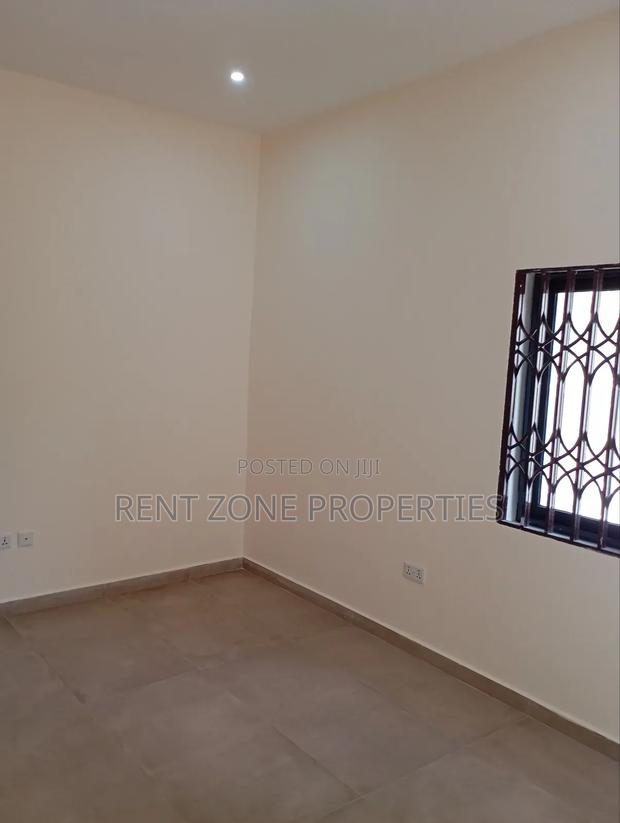 4bdrm Maisonette in Ofankor for sale · Photo 6