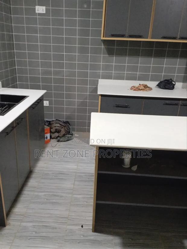3bdrm Duplex in Ofankor for sale · Photo 4