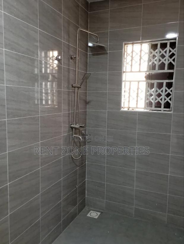 3bdrm Duplex in Ofankor for sale · Photo 7