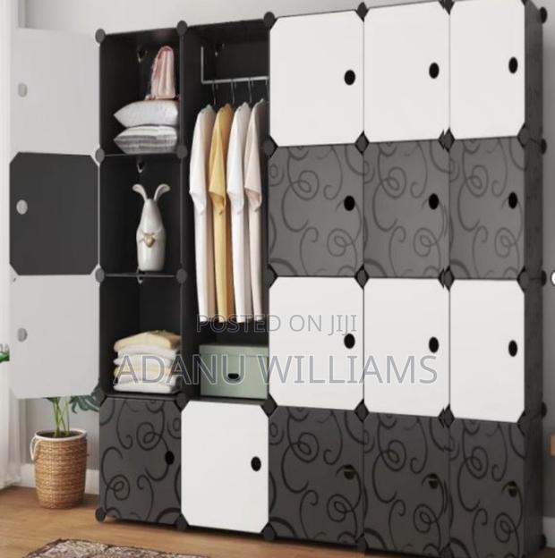 Large Capacity Plastic Wardrobe 25 Cubes + Shoe Rack · Photo 3
