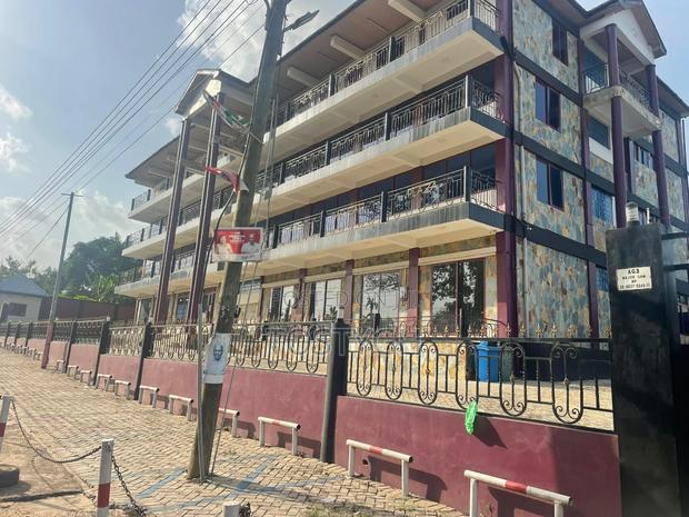 Twin Multipurpose 8 Storey Plaza · Photo 2