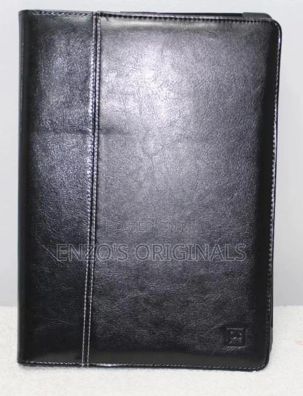 Microsoft Surface 3 Premium Leather Case · Photo 3