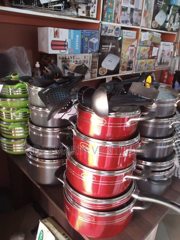 Amel 16pcs Non-Stick Cookware Set · Photo 4