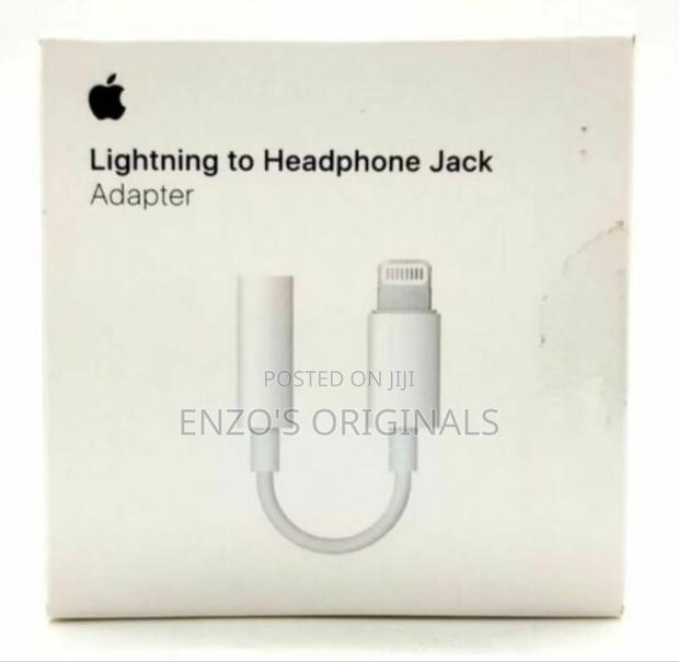 Apple Lightning to 3.5mm Headphone Jack · Photo 1
