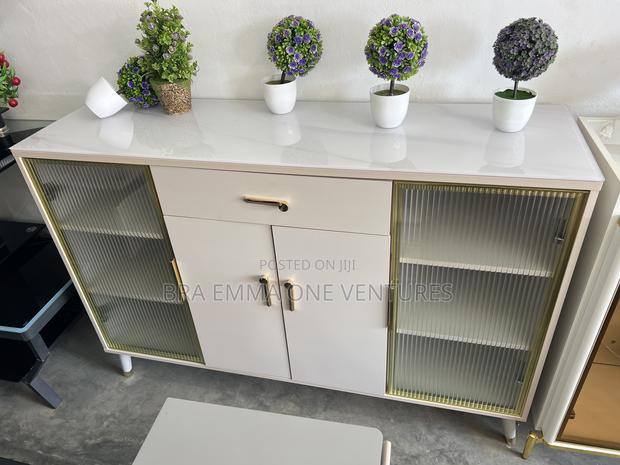 Luxury Console Table · Photo 2