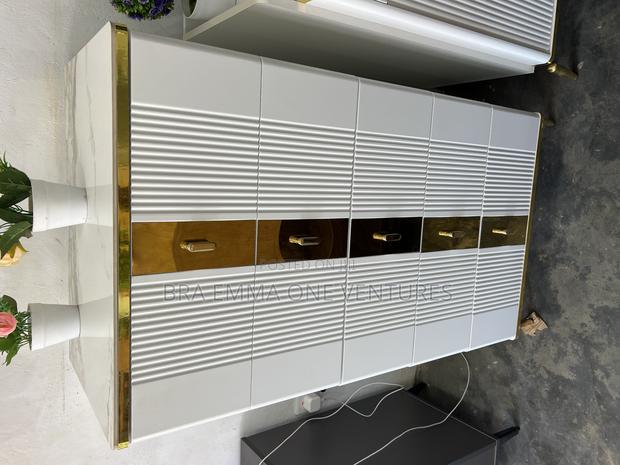 Chest Drawers Console · Photo 2