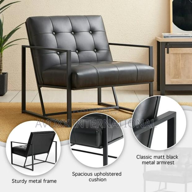Glitzhome Leatherette Button-Tufted Accent Arm Chair · Photo 7