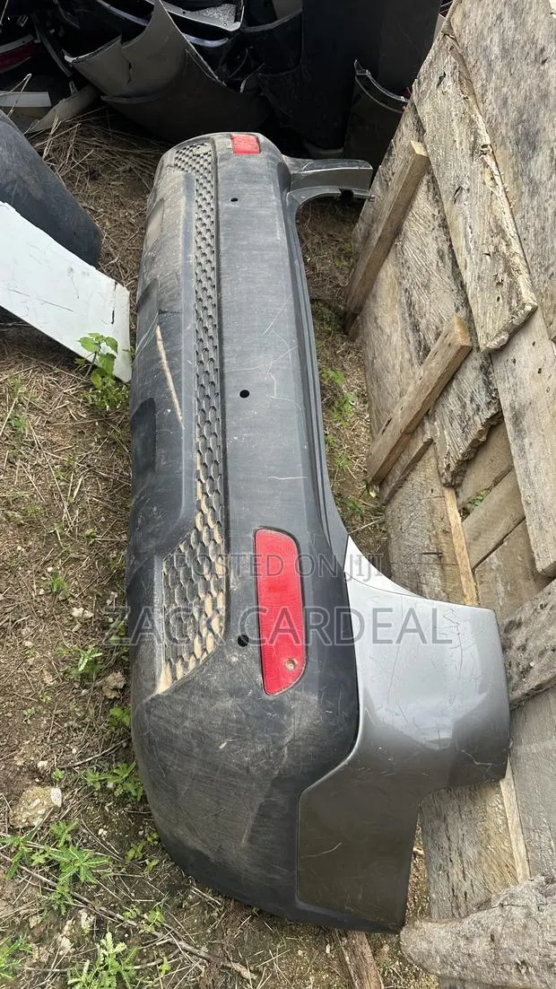 Kia Sorento 2012 Back Bumper Available · Photo 1