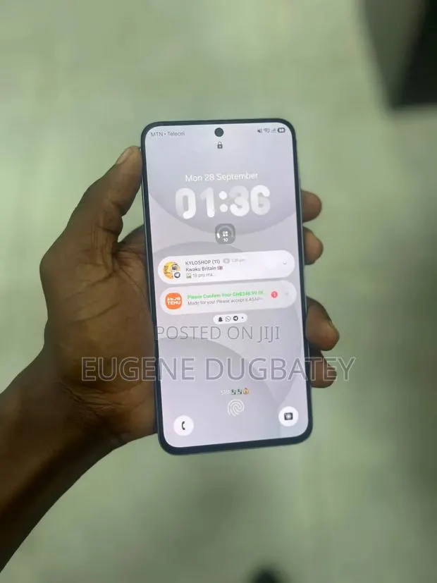 Samsung Galaxy A56 256 GB White · Photo 1