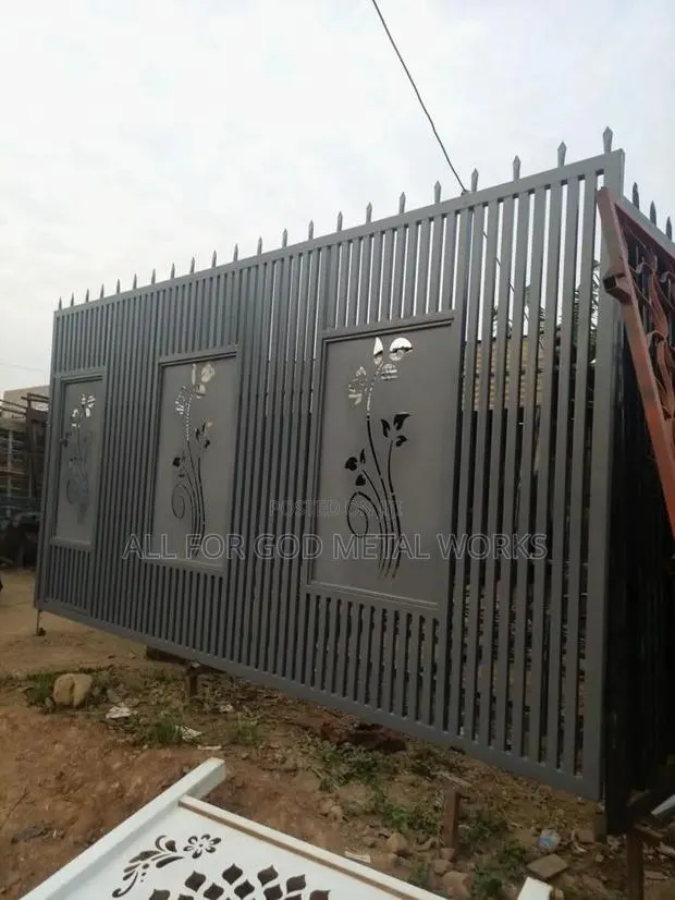 Transparent Luxury Gate · Photo 1