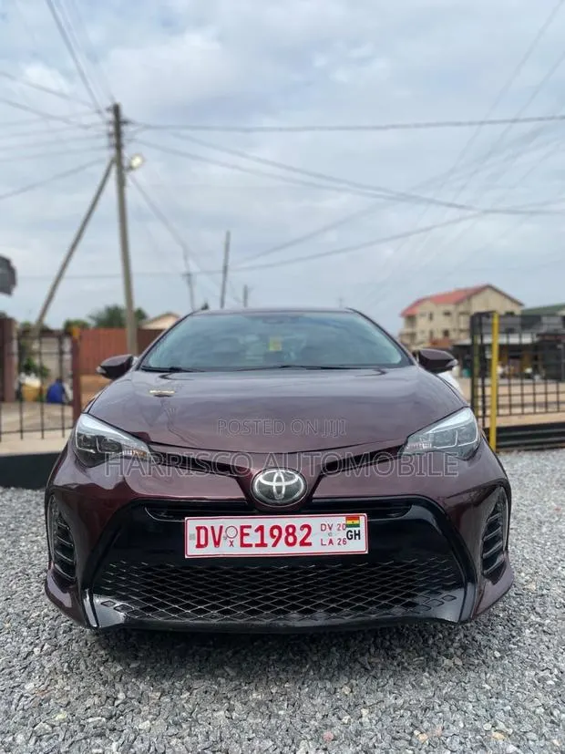 Toyota Corolla SE 4dr Sedan (1.8L 4cyl Manual) 2017 Burgundy · Photo 1