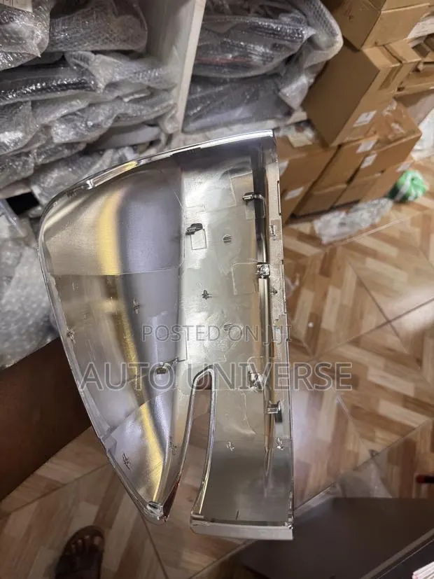 Landcruiser 300 2021, 2022, 2023, 2024, Mirror Cover Available · Photo 1