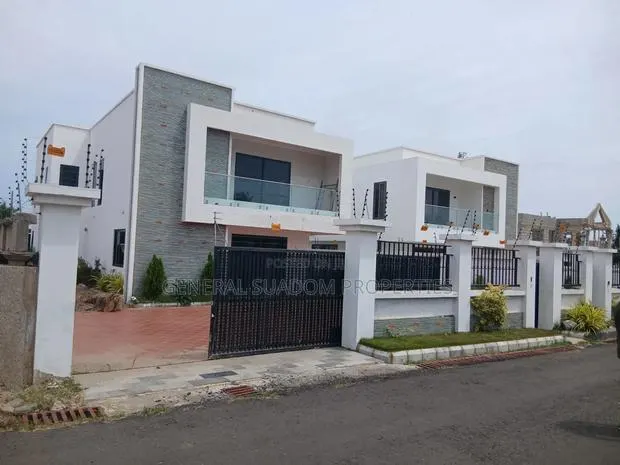 4bdrm Duplex in Suadom Properties, Sakumono for sale · Photo 1