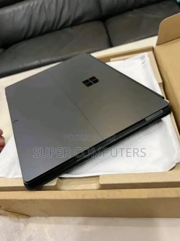 New Microsoft Surface Pro 11th Edition, a Copilot+ PC 32GB SSD 1T · Photo 1