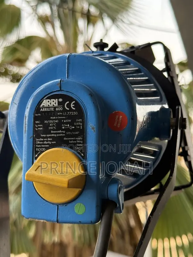 Rent/Hire Arri Arrilite 600watts Tungsten Accra Ghana · Photo 1