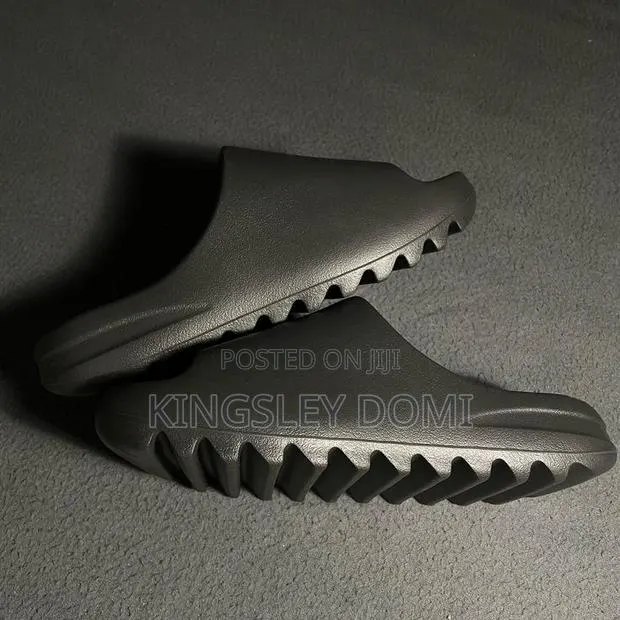 Affordable Adidas Yeezy Slides · Photo 1