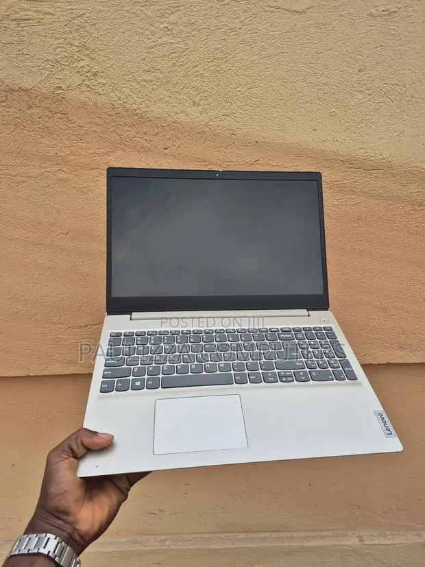 Laptop Lenovo Ideapad 3 8GB Intel Core i7 HDD+SSD 256GB · Photo 1
