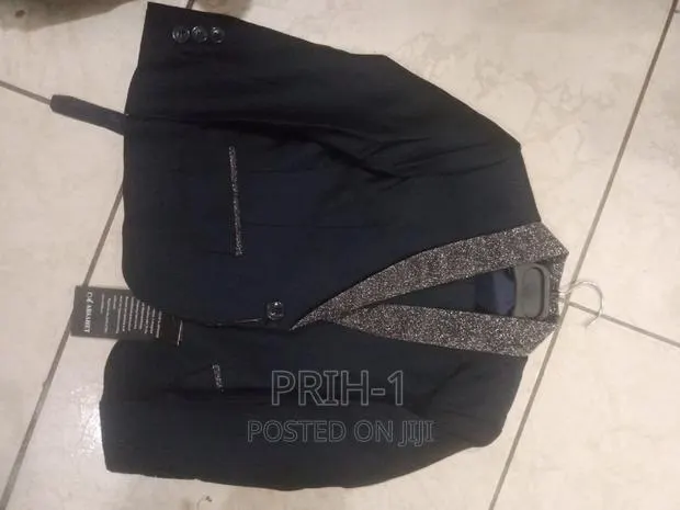 Kids Tuxedo Blue Black Suit · Photo 1