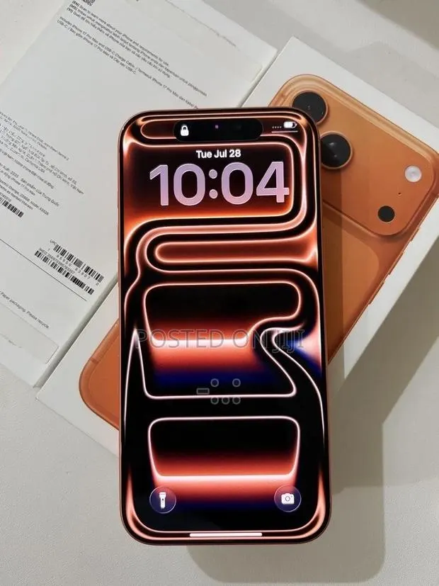 Apple iPhone 17 Pro Max 512 GB Orange · Photo 1
