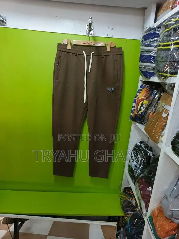 Free Style/Classic Fit - Tryahu's Got It, Size 36 Only · Photo 1