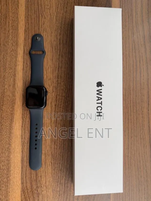 Apple Series 6 Available In Box (Location: Adum Kumasi) · Photo 1