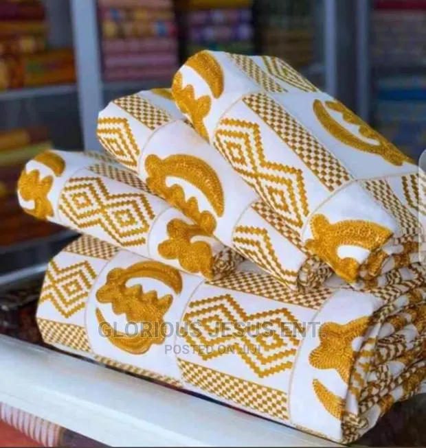 Quality and Affordable Traditional Wedding Kente · Photo 1