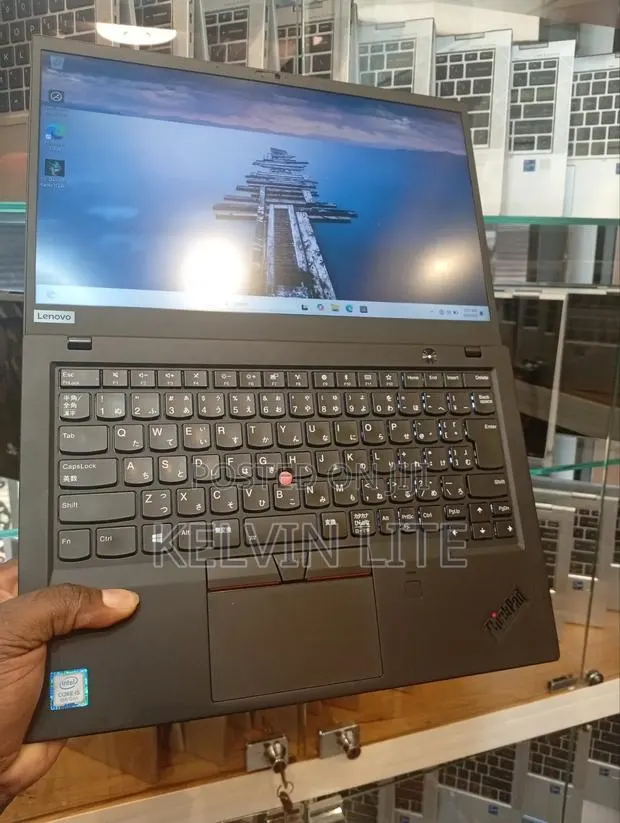 Laptop Lenovo ThinkPad X1 Carbon 8GB Intel Core i5 SSD 256GB · Photo 1