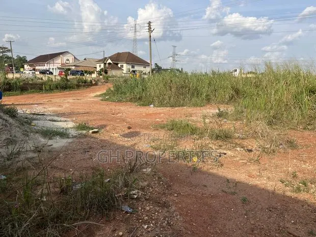 Main Road Plot for Sale at Sokoban Aboabo Main Road. · Photo 1