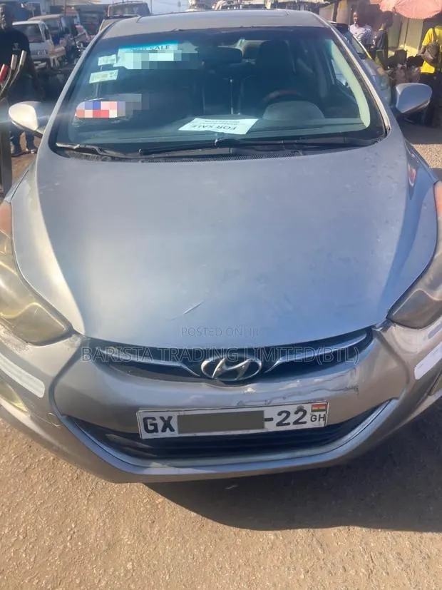 Hyundai Elantra Limited 4dr Sedan (1.8L 4cyl 6A) 2014 Silver · Photo 1