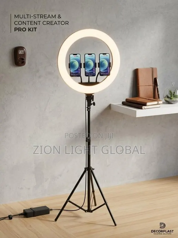 Ultra-Bright LED Ring Light · Photo 1