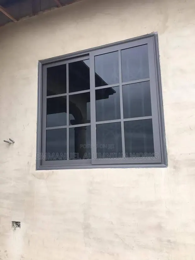 Two Base Italian Aluminium Sliding Window · Photo 4