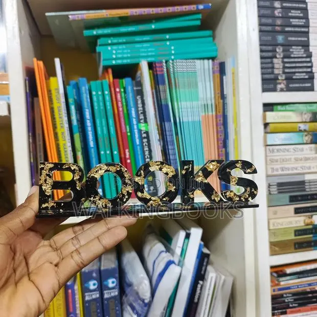 Customized Bookshelf Piece · Photo 1