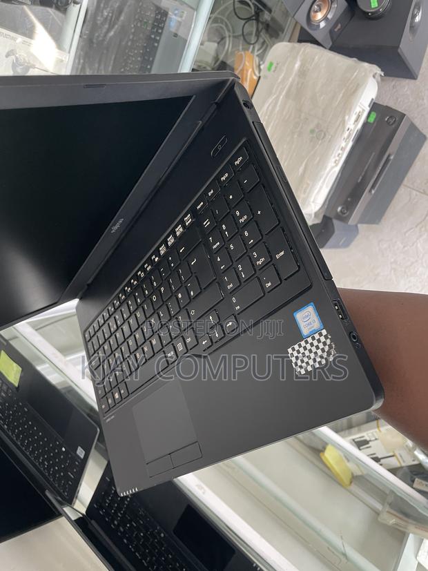 Laptop Fujitsu Lifebook A1220 8GB Intel Core i3 HDD 500GB · Photo 3