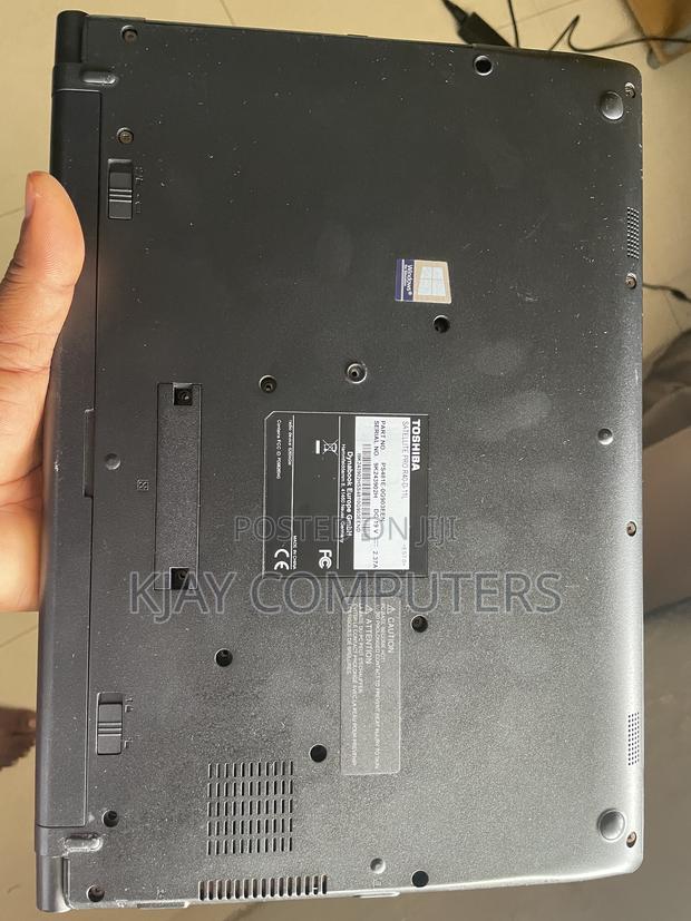 Laptop Toshiba Satellite Pro L500 8GB Intel Core I5 SSD 250GB · Photo 3