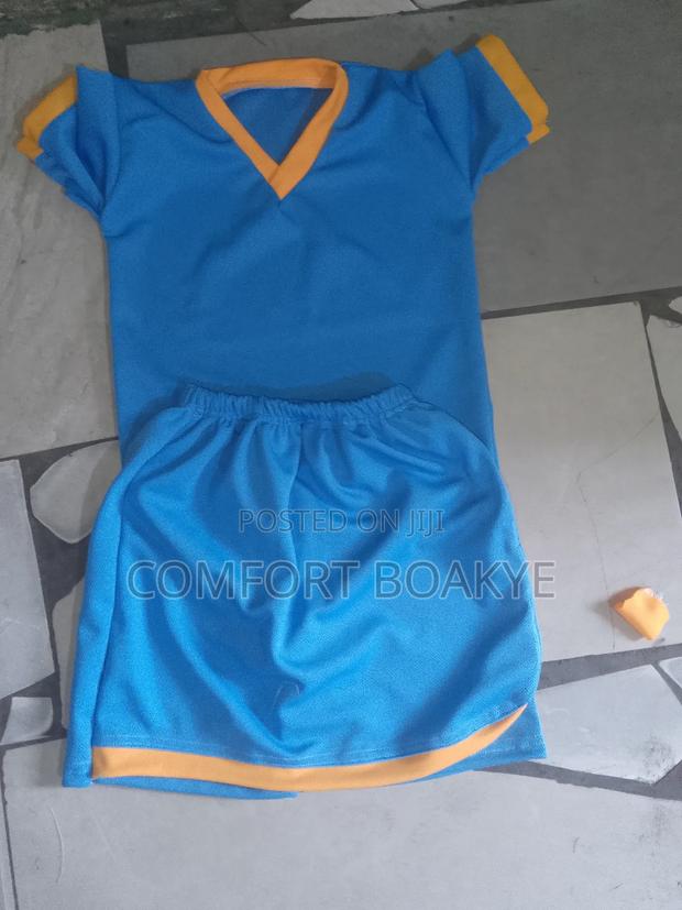 School Pe Kit · Photo 4