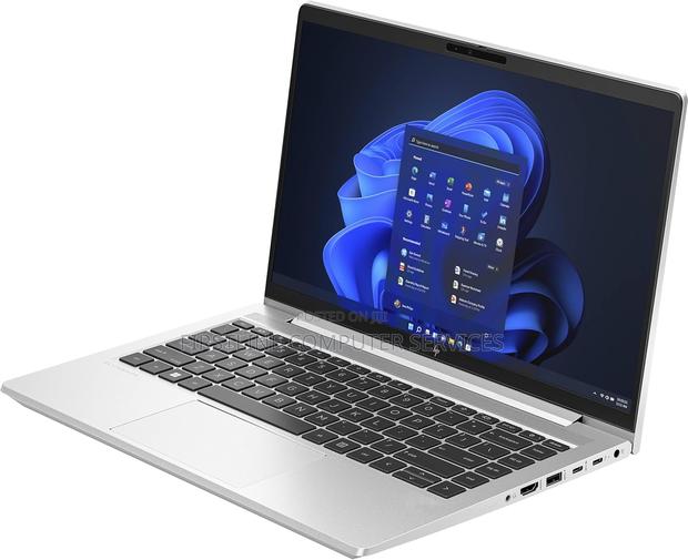 New Laptop HP EliteBook 640 G10 16GB Intel Core I7 SSD 1T · Photo 3