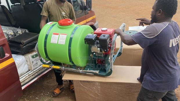 Boom Sprayer · Photo 2
