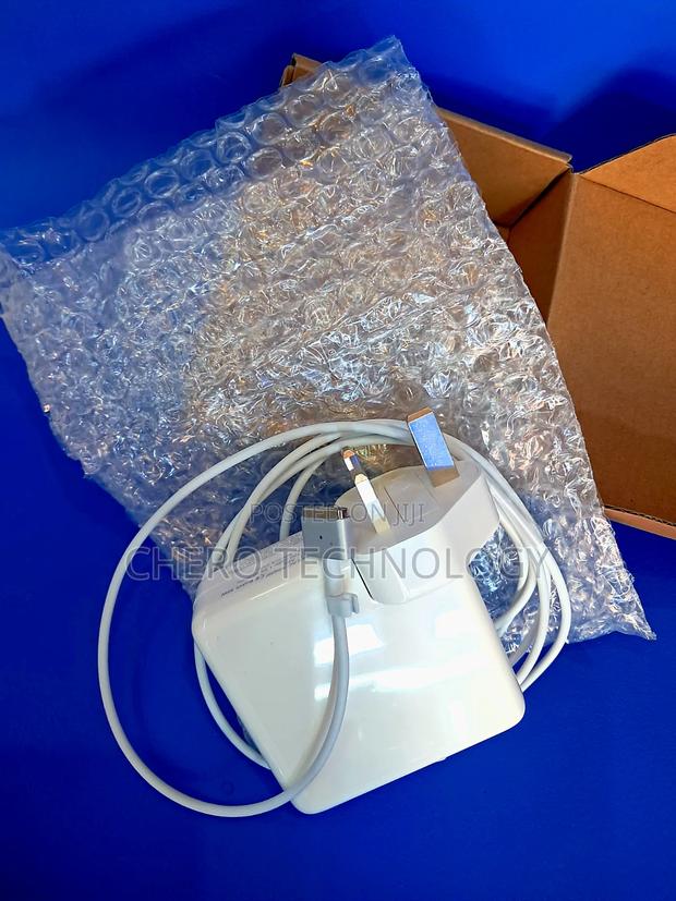 Macbook Pro Charger 85w · Photo 1
