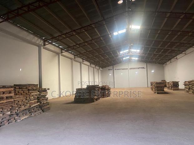 1000 SQM Warehouse at Tema 4 Rent · Photo 4