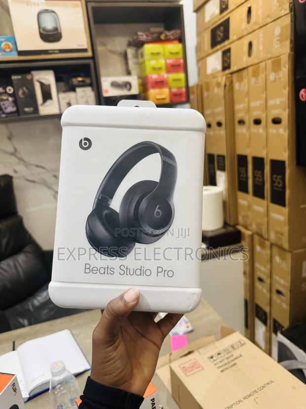 ๐ง๐ง๐งโ-beats Studio Pro ยท Photo 1