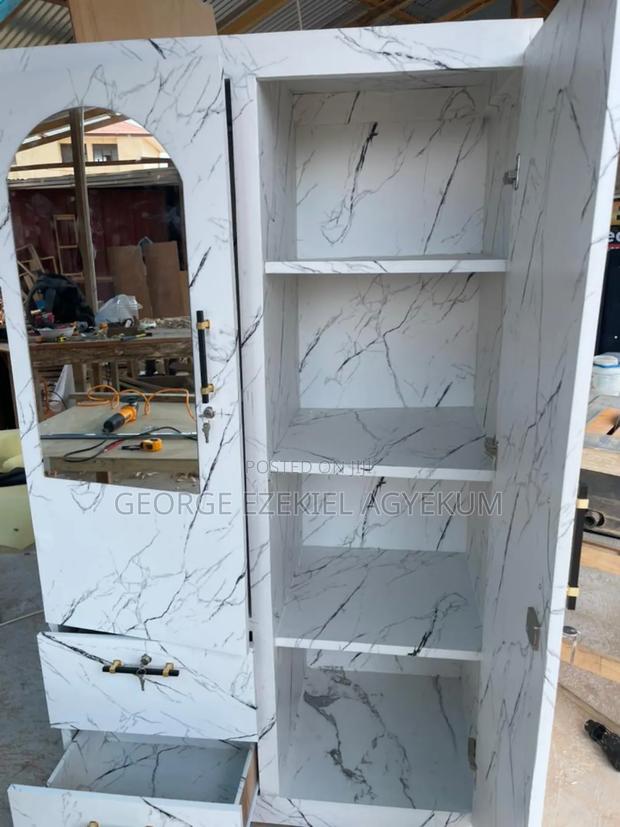 2 in 1 Wardrobe · Photo 3