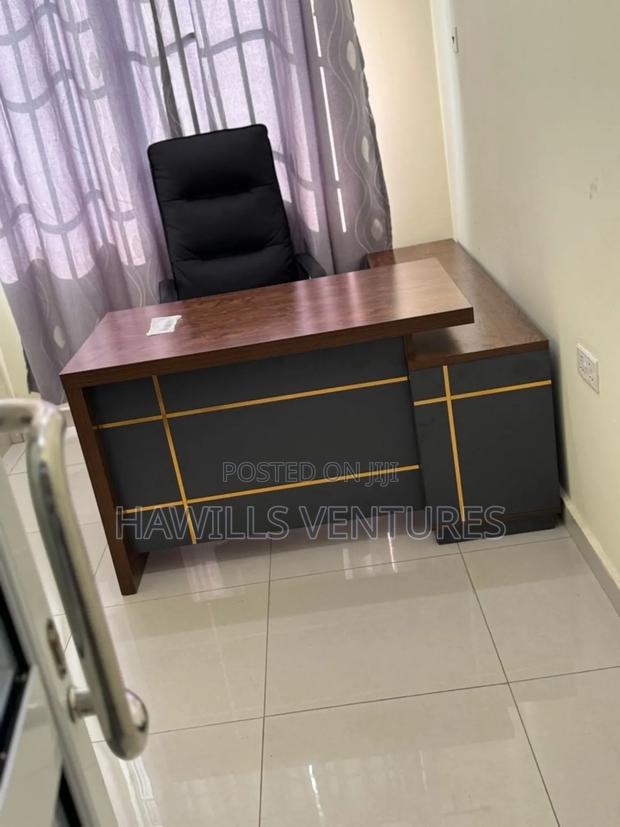 New Luxury Office Desk · Photo 1