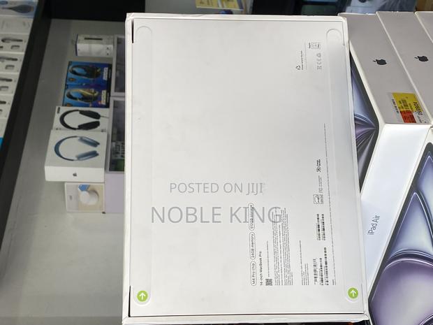 New Laptop Apple MacBook Pro 2024 M4 Pro 14-Inch 24GB SSD 512GB · Photo 3