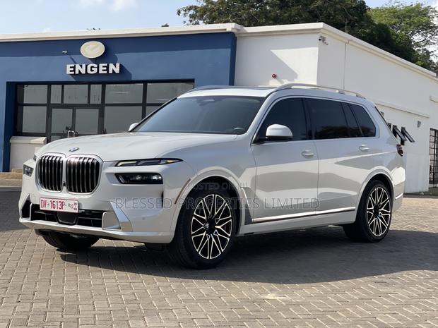 BMW X7 xDrive40i 2023 White · Photo 4