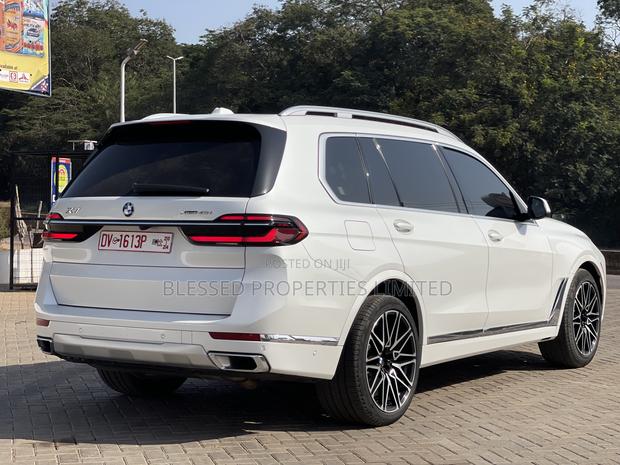 BMW X7 xDrive40i 2023 White · Photo 1