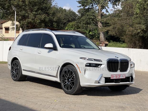 BMW X7 xDrive40i 2023 White · Photo 3