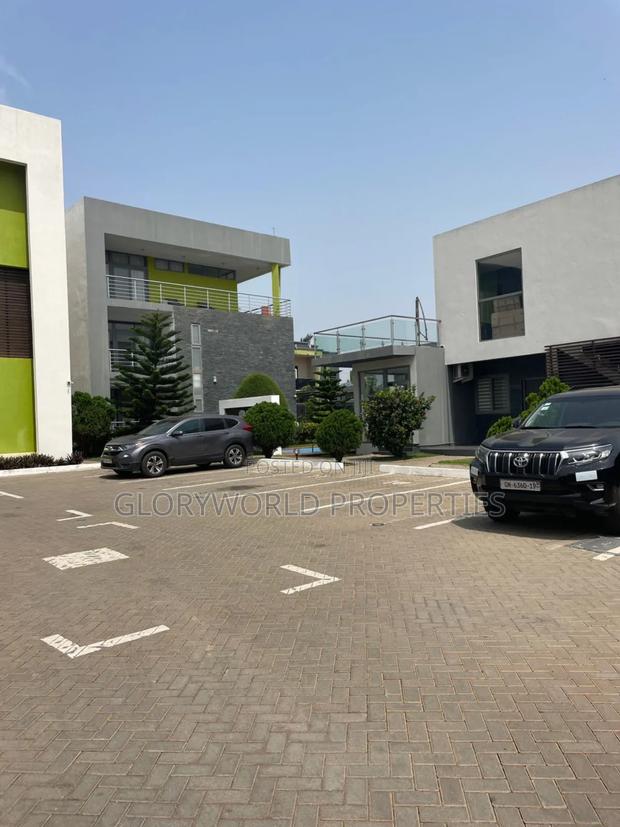 Fully Furnished 2 Bedroom Apartment at Airport West · Photo 4