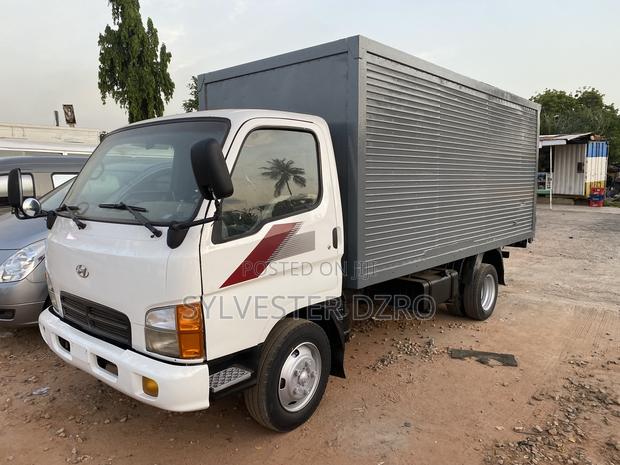 Kia Bongo LLL 2013 White · Photo 3