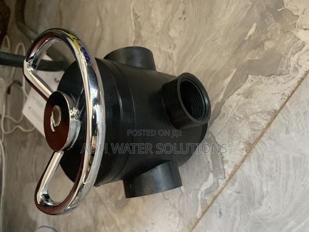 Manual Multiport Valve · Photo 3