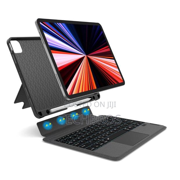 iPad 7/8/9th Gen Keyboard With Trackpad Backlit · Photo 2